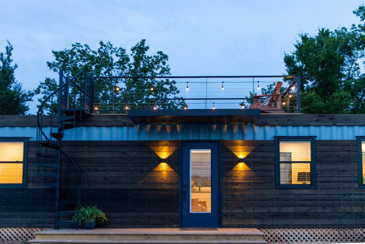 Villa La Casita-Shipping Container House Near Magnolia/Baylor à Bellmead Extérieur photo
